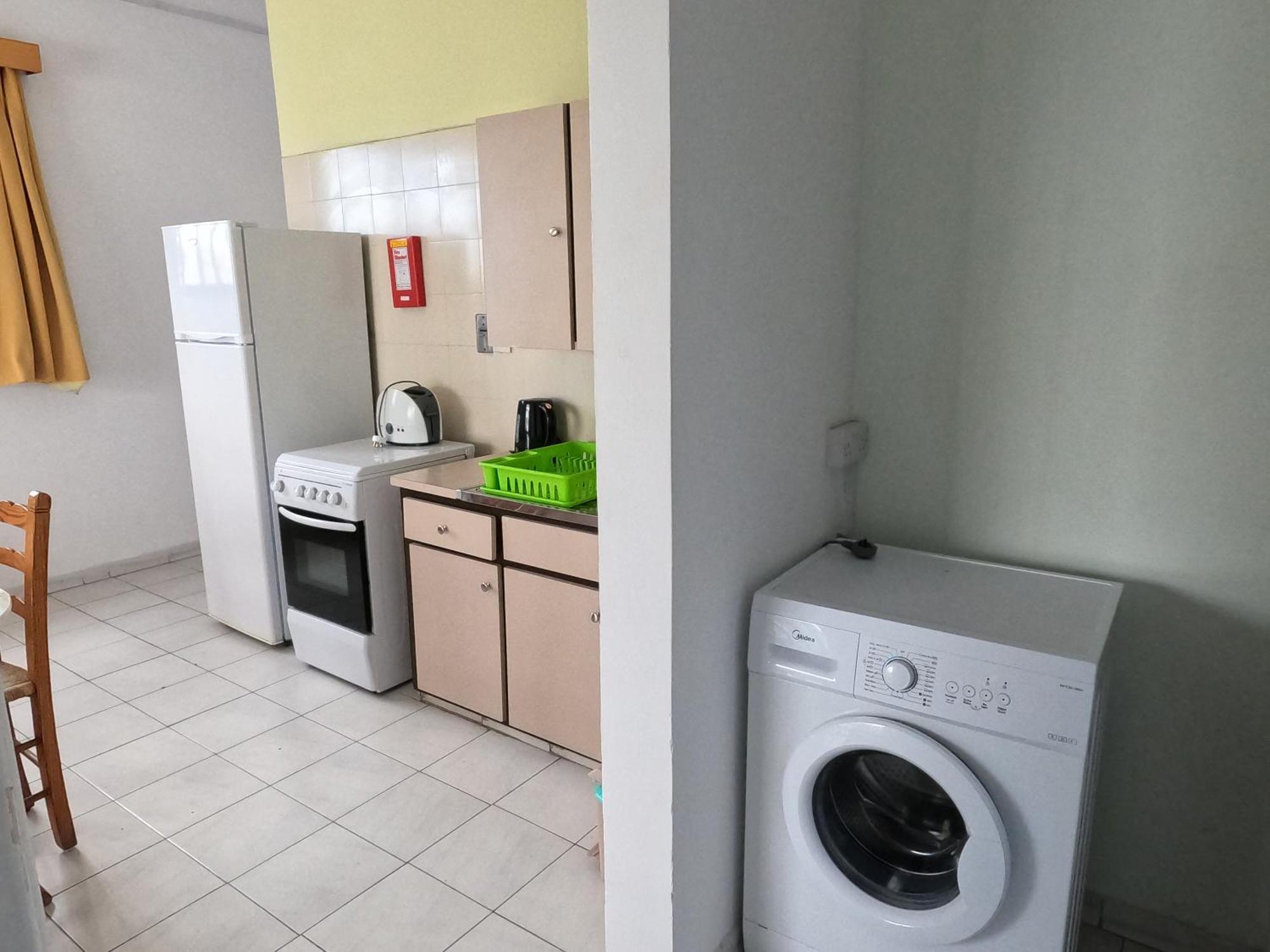 Island Budget Apartments Paphos Buitenkant foto