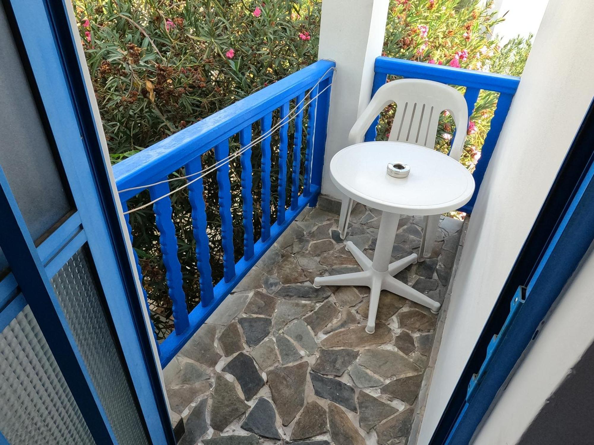 Island Budget Apartments Paphos Buitenkant foto